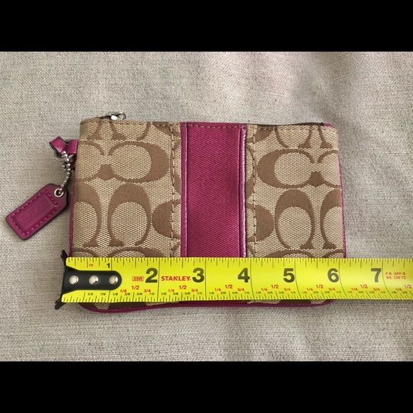 coach wristlet - Picture 3 of 4